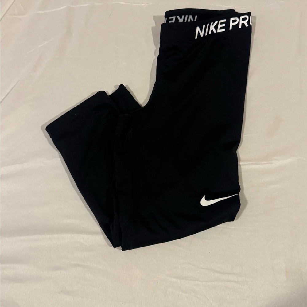 Nike Pro Dri-Fit Black Capri Leggings Women’s Size Medium